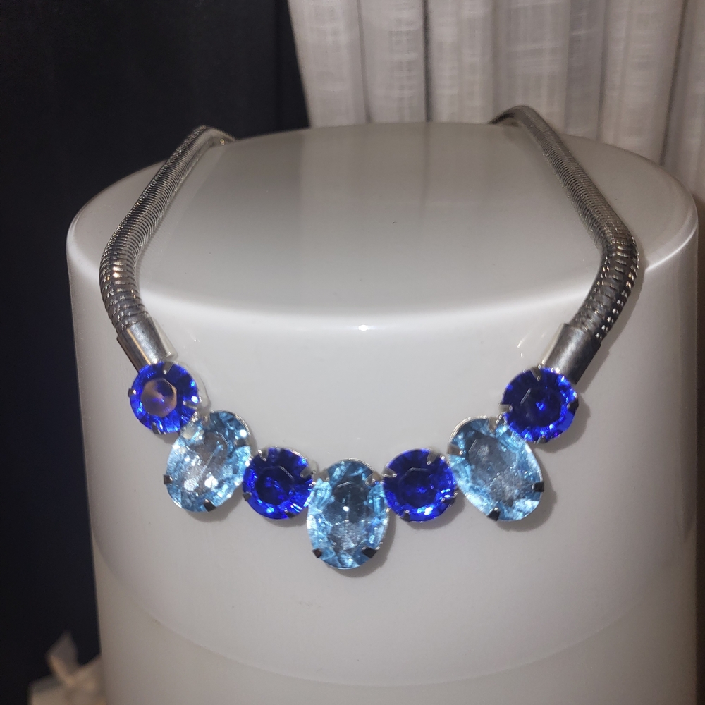 Elegant Blue and Silver Necklace